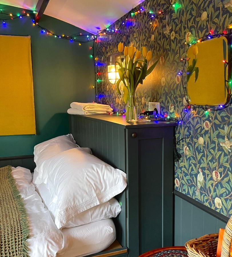 Old King William Shepherd Huts And Private Hot Tubs In North Norfolk Hunworth Exteriör bild