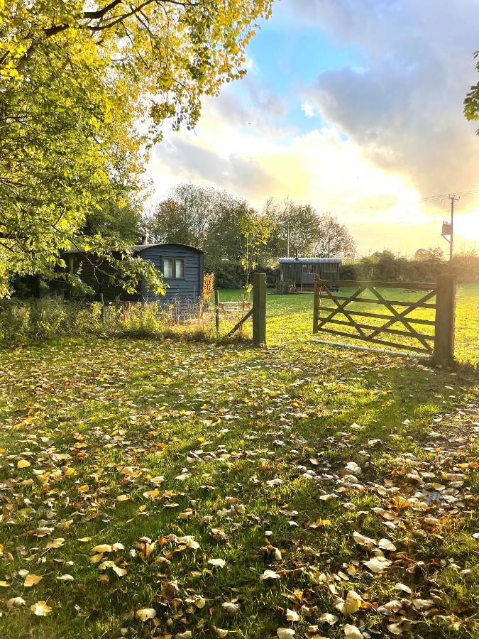 Old King William Shepherd Huts And Private Hot Tubs In North Norfolk Hunworth Exteriör bild